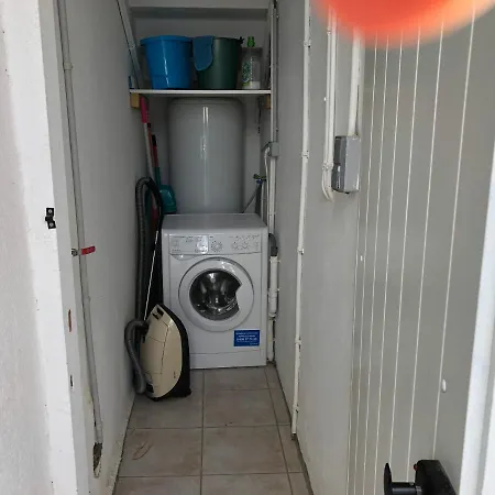 Aux 3 Domaines T2 Avec Terrasse Διαμέρισμα