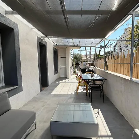 Aux 3 Domaines T2 Avec Terrasse * Hyères